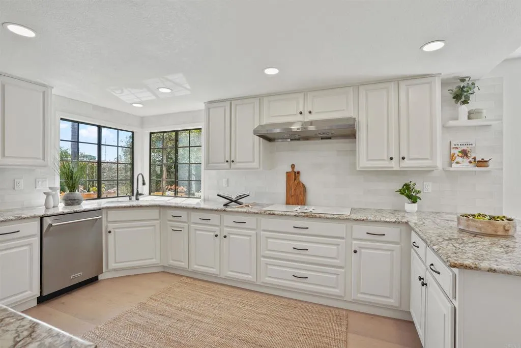 1240 Ladera Linda