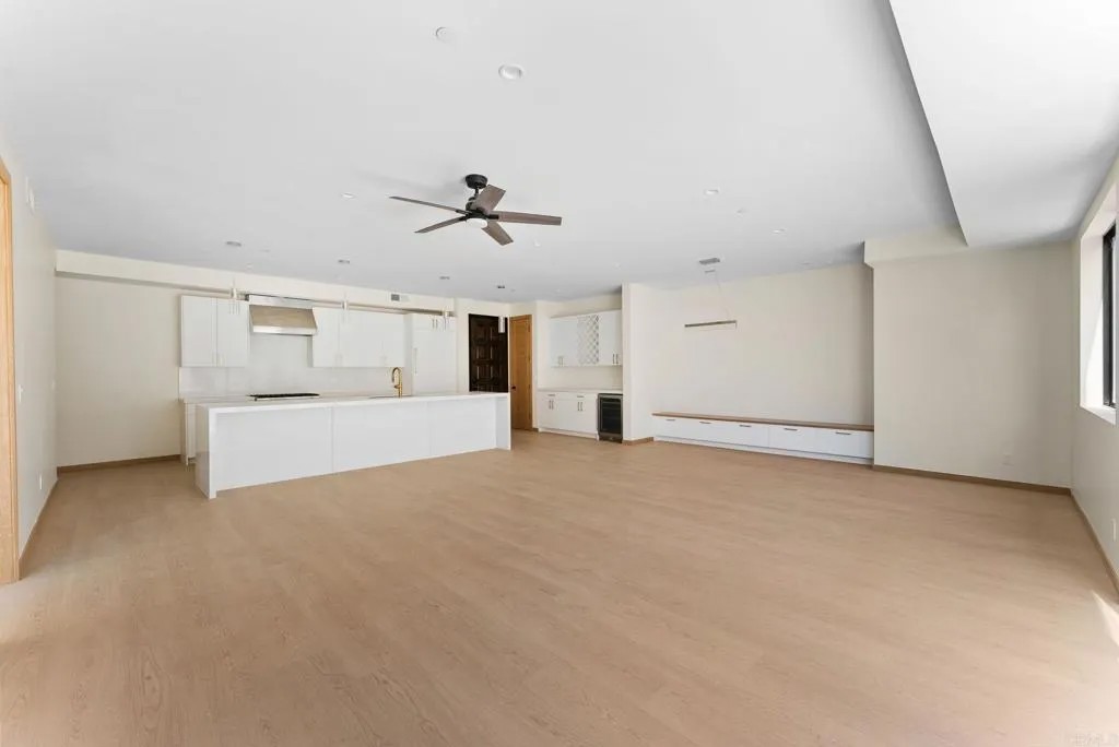 2670 Roosevelt Street