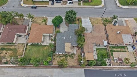 Tiny photo for 19008 Grove Place, Bloomington, CA 92316 (MLS # CV26097304)