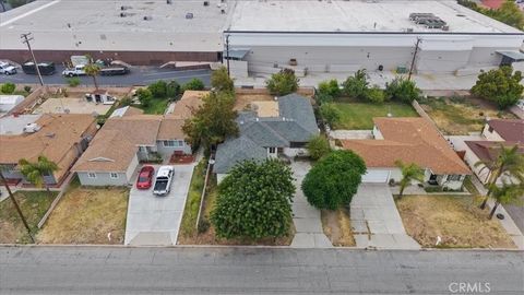 Tiny photo for 19008 Grove Place, Bloomington, CA 92316 (MLS # CV26097304)
