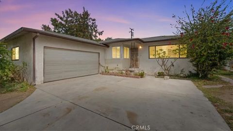 Tiny photo for 19008 Grove Place, Bloomington, CA 92316 (MLS # CV26097304)