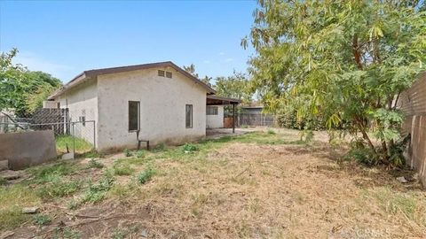 Tiny photo for 19008 Grove Place, Bloomington, CA 92316 (MLS # CV26097304)