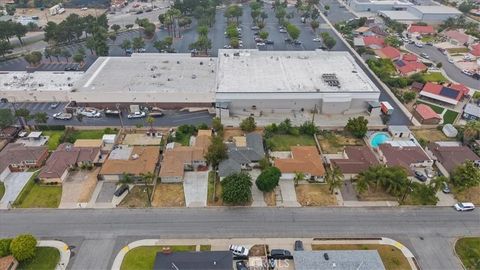 Tiny photo for 19008 Grove Place, Bloomington, CA 92316 (MLS # CV26097304)