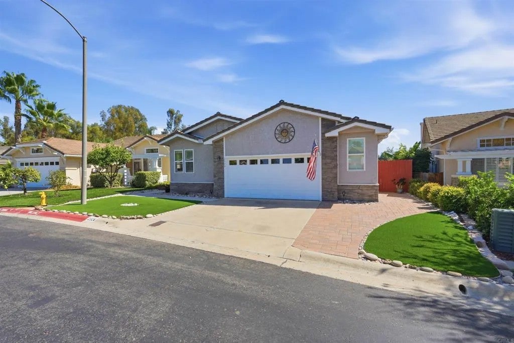 2326 Azure Lane
