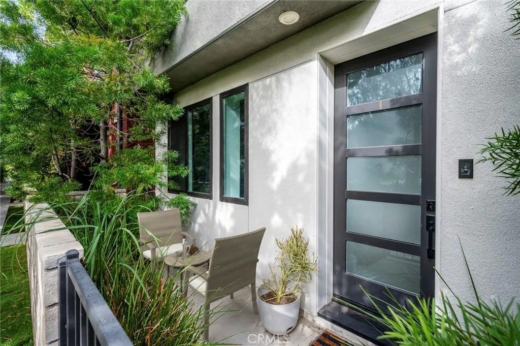 Photo of 279 Dockside Lane, San Pedro, CA 90731 (MLS # SB25275854)