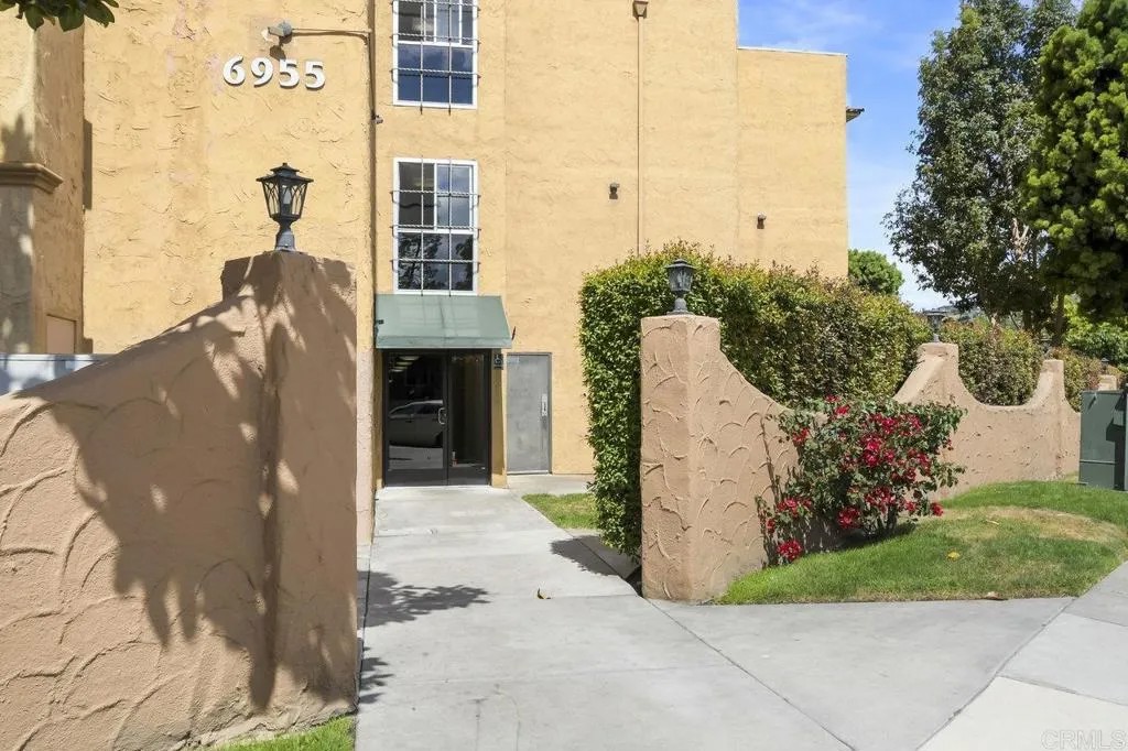 6955 Alvarado Rd 30