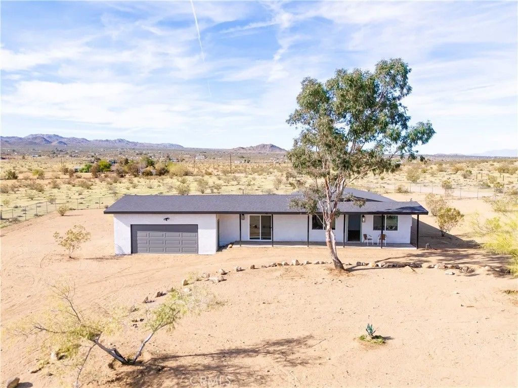 Photo of 2670 N Sage, Landers, CA 92285 (MLS # JT25279235)