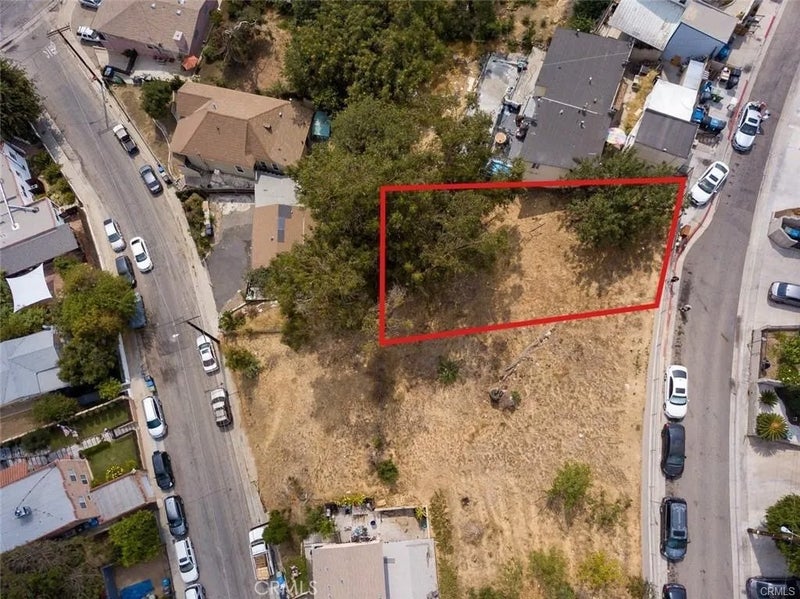 1128 N Bonnie Beach