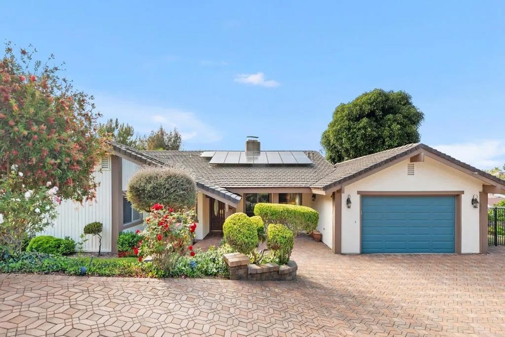 1092 Serena Way