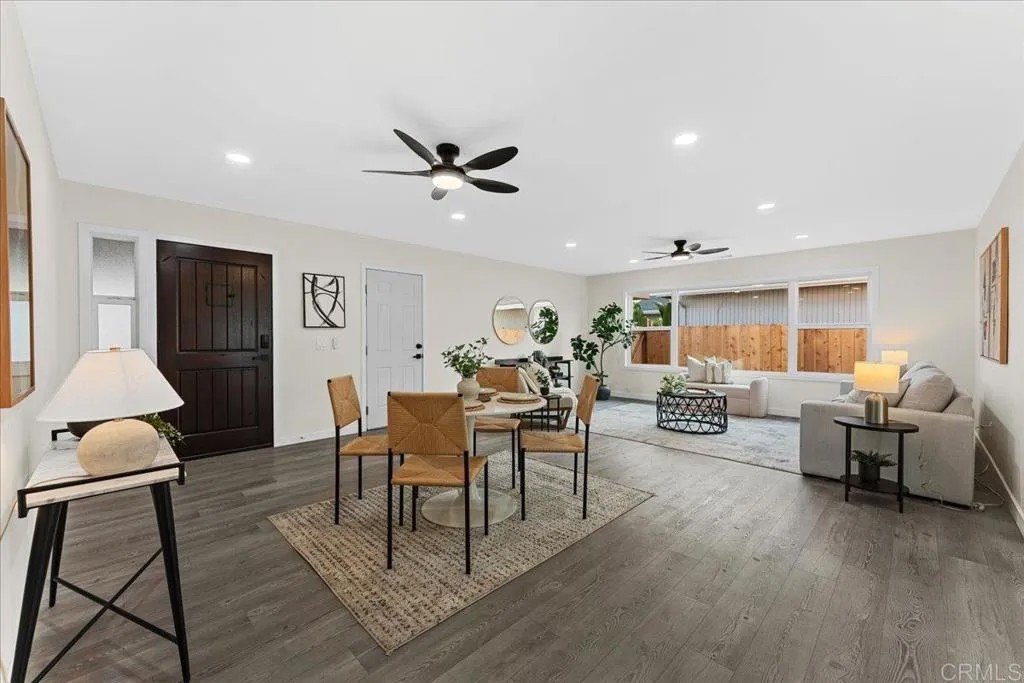 8611 Carlton Oaks Dr