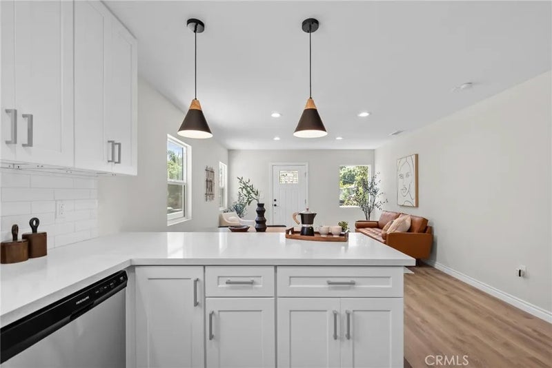 1745 W 39th