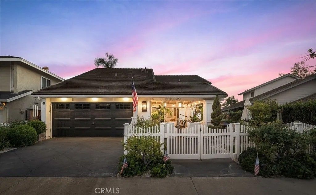 Photo of 6 Blue Ridge, Irvine, CA 92620 (MLS # OC25235390)