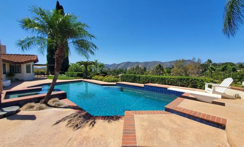 2313 Eucalyptus Avenue