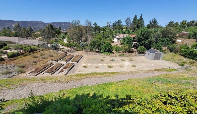 2313 Eucalyptus Avenue