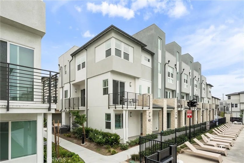 1323 W Cara Drive