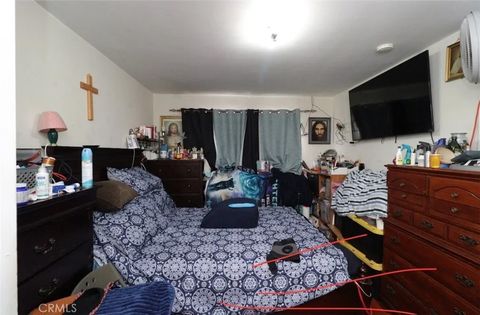 Tiny photo for 6901 San Luis Ave, Bell, CA 90201 (MLS # DW25235831)