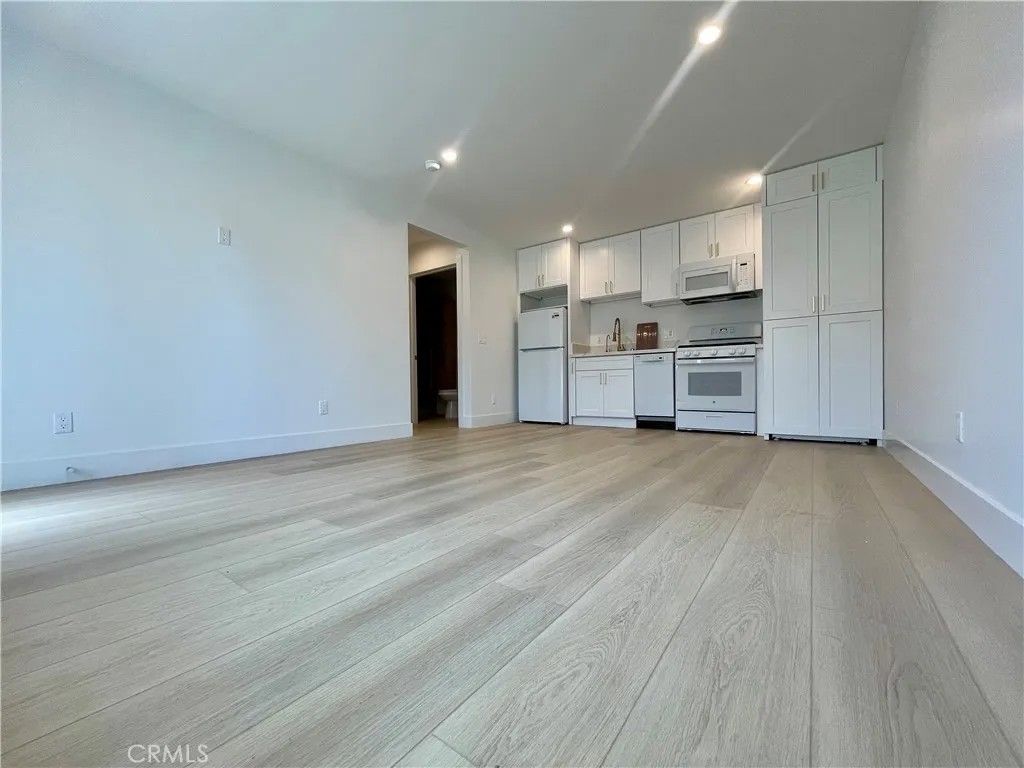 Photo of 7328 Mclaren Ave, West Hills, CA 91307 (MLS # SR26084183)