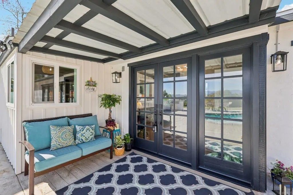 Photo of 2235 Gum Tree Lane, Fallbrook, CA 92028 (MLS # NDP2600585)