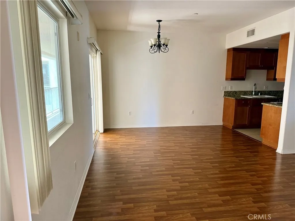 17230 Newhope 211
