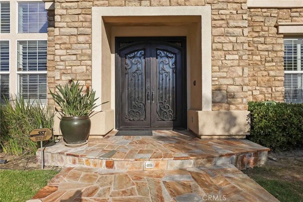 Photo of 12468 Longacre, Granada Hills, CA 91344 (MLS # SR26013694)