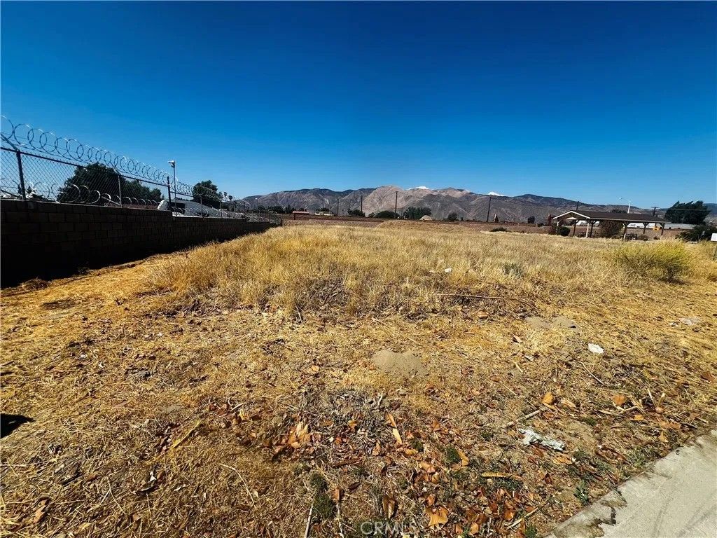 Photo of 515 Justice Ave, San Jacinto, CA 92583 (MLS # IV25175822)