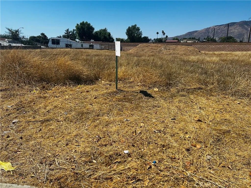 Photo of 515 Justice Ave, San Jacinto, CA 92583 (MLS # IV25175822)