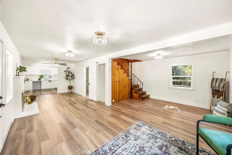 797 W Village