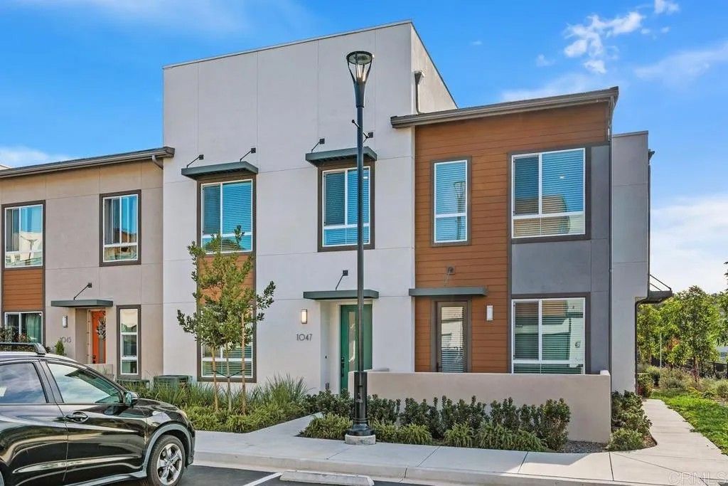 Photo of 1047 Arrowood Trail, Vista, CA 92081 (MLS # NDP2511436)