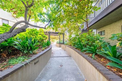 Tiny photo for 330 Cordova Street #301, Pasadena, CA 91101 (MLS # TR25243178)