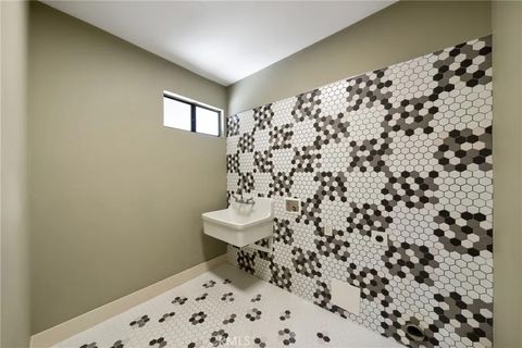 Tiny photo for 330 Cordova Street #301, Pasadena, CA 91101 (MLS # TR25243178)