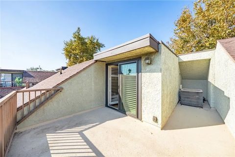 Tiny photo for 330 Cordova Street #301, Pasadena, CA 91101 (MLS # TR25243178)