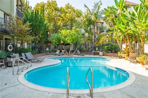 Tiny photo for 330 Cordova Street #301, Pasadena, CA 91101 (MLS # TR25243178)