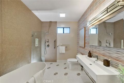 Tiny photo for 330 Cordova Street #301, Pasadena, CA 91101 (MLS # TR25243178)