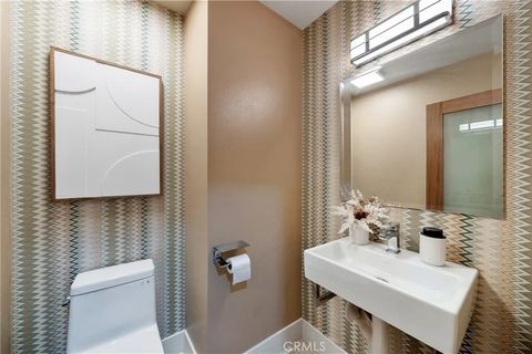 Tiny photo for 330 Cordova Street #301, Pasadena, CA 91101 (MLS # TR25243178)