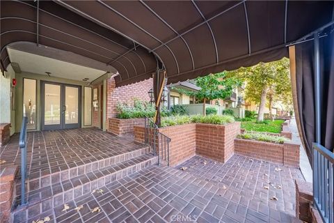 Tiny photo for 330 Cordova Street #301, Pasadena, CA 91101 (MLS # TR25243178)