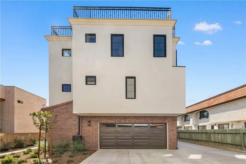 220 W Mission B