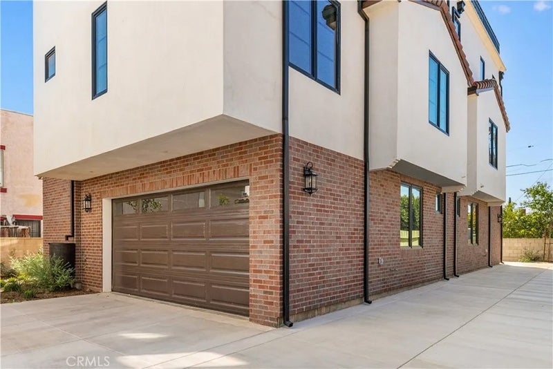 220 W Mission B