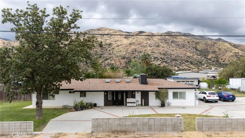 Photo of 770 Wesley St, Banning, CA 92220 (MLS # TR26080691)