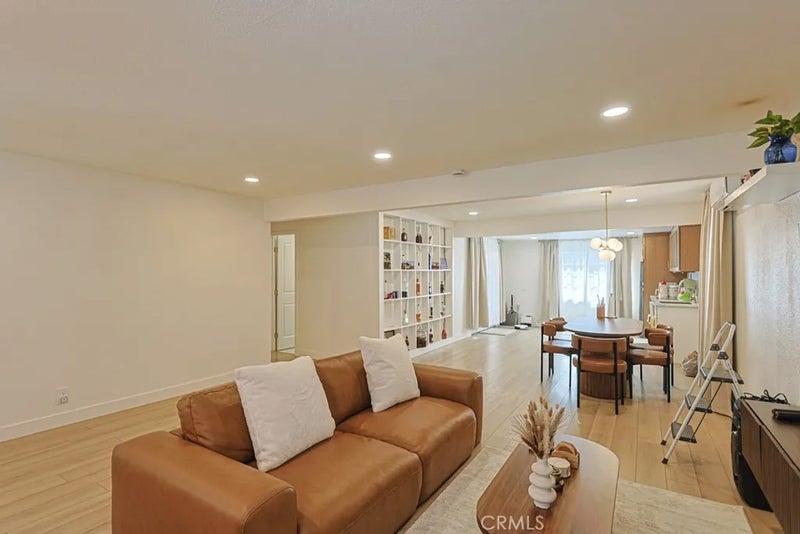 2218 Towner