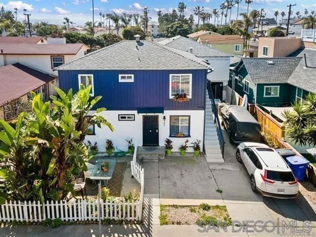 Photo of 217 Evergreen Ave, Imperial Beach, CA 91932 (MLS # 260003860)