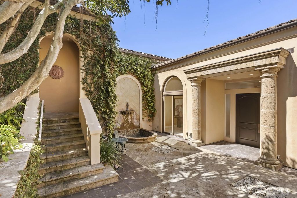 Photo of 2302 Rue Adriane, La Jolla, CA 92037 (MLS # 260007494)