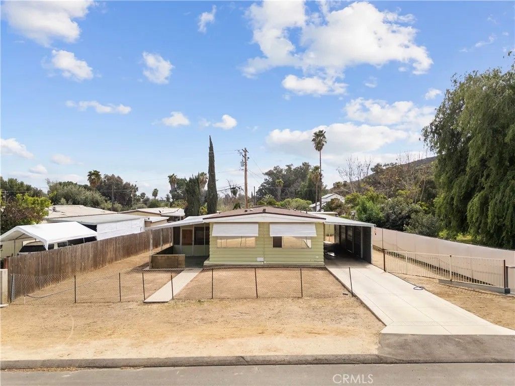 Photo of 33124 Arbolado Lane, Lake Elsinore, CA 92530 (MLS # SW25269258)