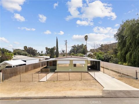 Photo of 33124 Arbolado Lane, Lake Elsinore, CA 92530 (MLS # SW25269258)