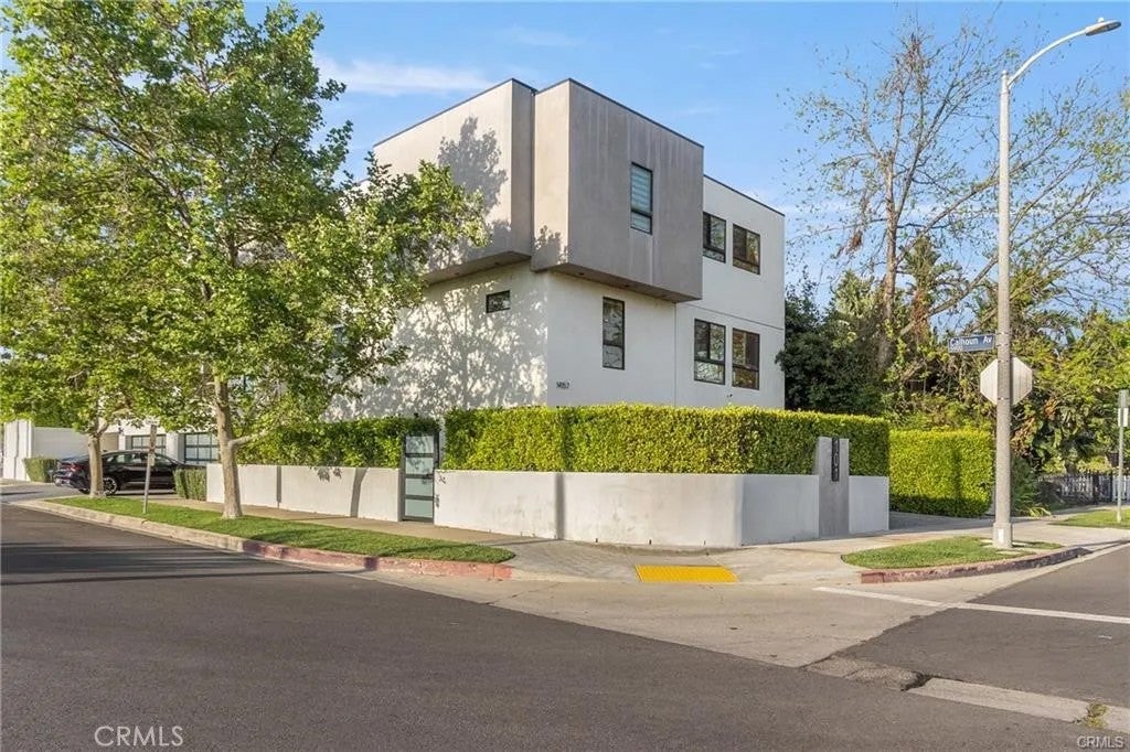 14157 Tiara Street 101