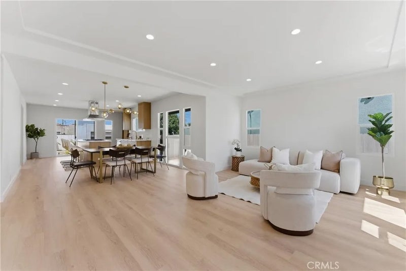 1431 W 90th