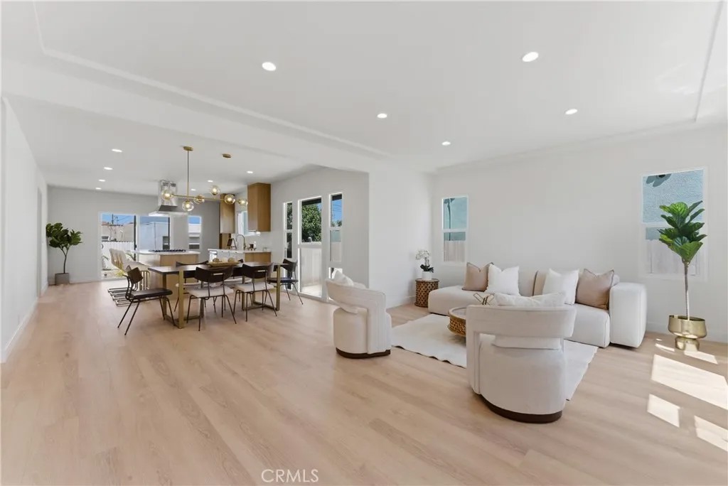 1431 W 90th