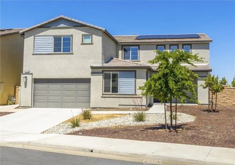 Photo of 30560 Olive Berry Place, Murrieta, CA 92563 (MLS # SW26074741)