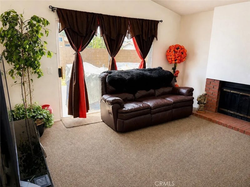 2736 Annapolis