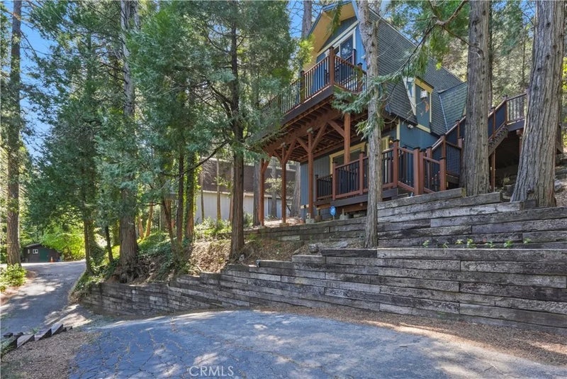 24091 Lakeview