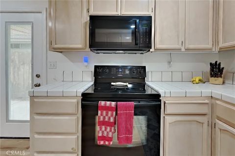 Tiny photo for 1947 Shadow Park Dr, Turlock, CA 95380 (MLS # MC25275042)